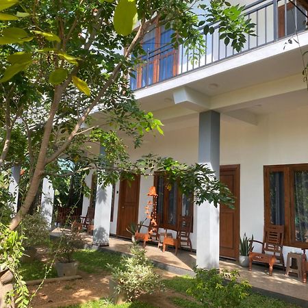 Hotel Hanguk Villa Dambulla Esterno foto